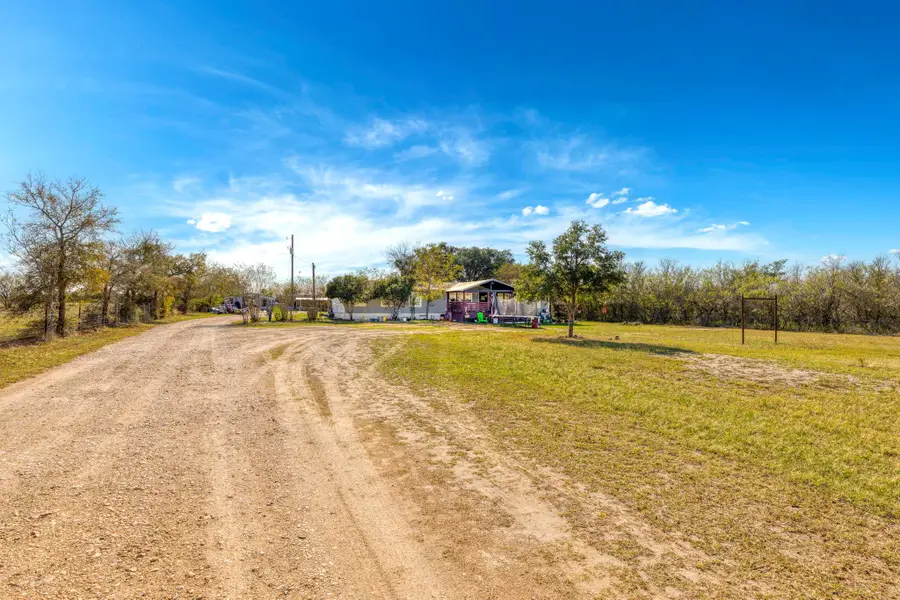 5035 Barth Rd, Lockhart, TX 78644 - Image #2