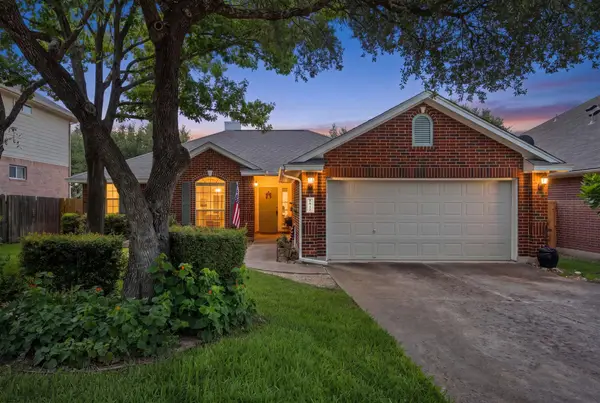 810 Hilltop Dr, Leander, TX 78641