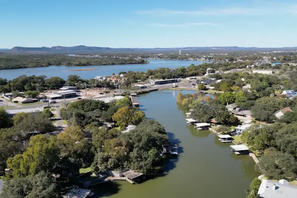 1117 County Road 132b, Kingsland, TX 78639