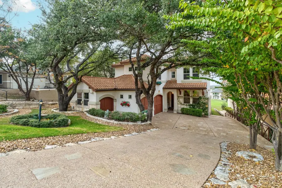 409 Hazeltine Dr, Lakeway, TX 78734 - Image #2