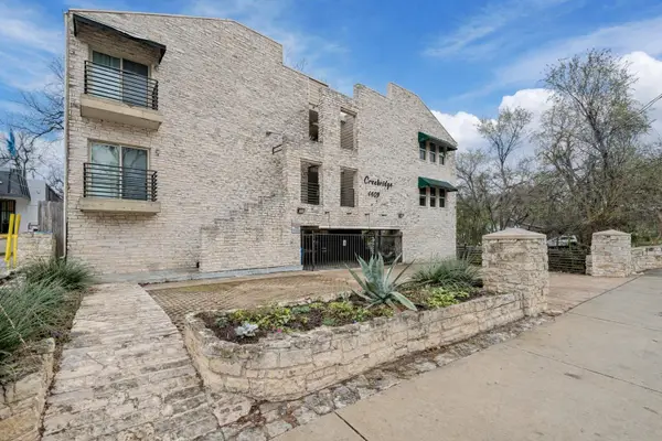 4409 Duval St #305, Austin, TX 78751