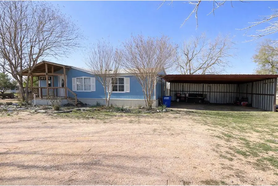 709 N 5th St, Jarrell, TX 76537 - #2