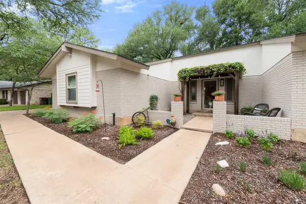 302 S Lake Creek Dr, Round Rock, TX 78681