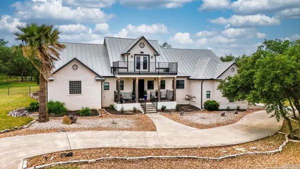 725 Winding Vw, New Braunfels, TX 78132