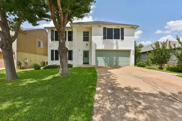 3821 Tailfeather Dr, Round Rock, TX 78681