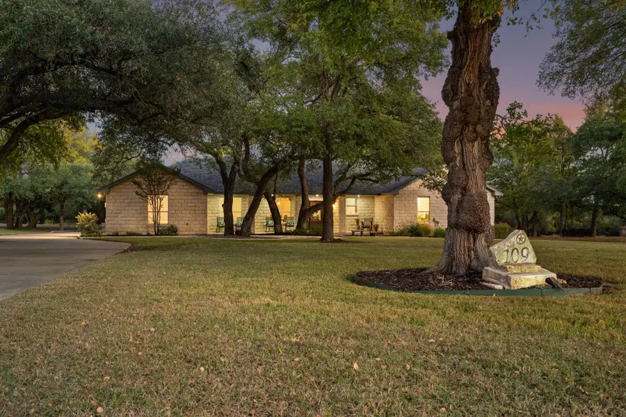 109 Ridge View Dr, Georgetown, TX 78628 - Image #2
