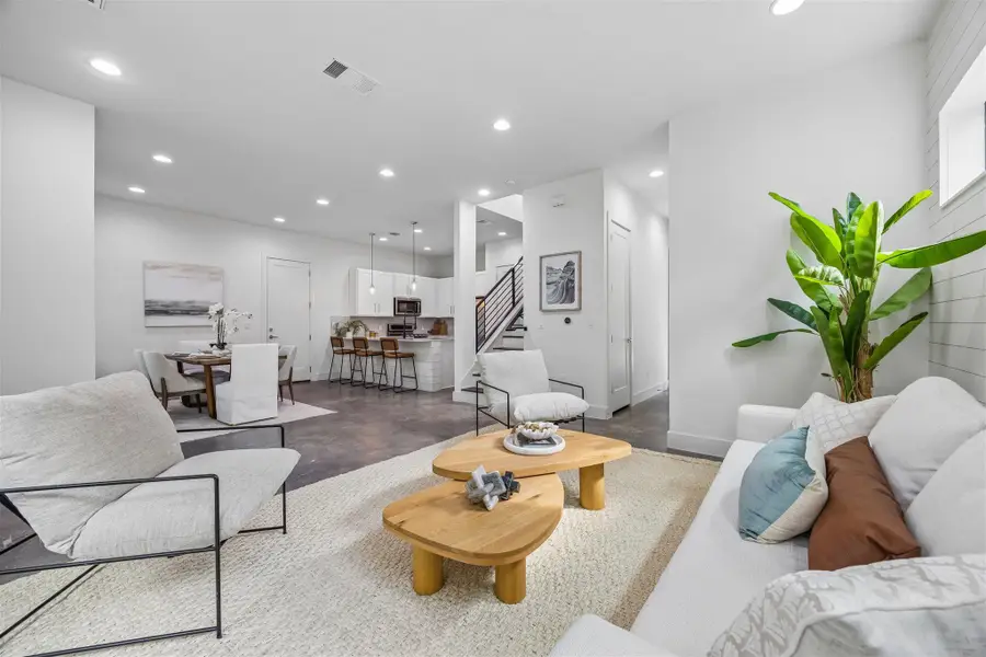 1118 Algarita Ave #2, Austin, TX 78704 - #3