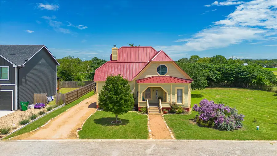 204 Prim Rose St, Blanco, TX 78606 - #2