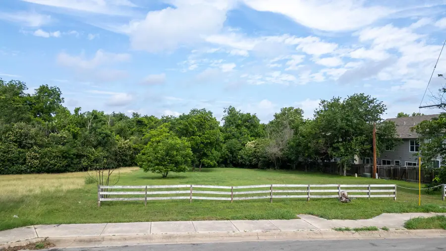 300 College St, Georgetown, TX 78626 - #3