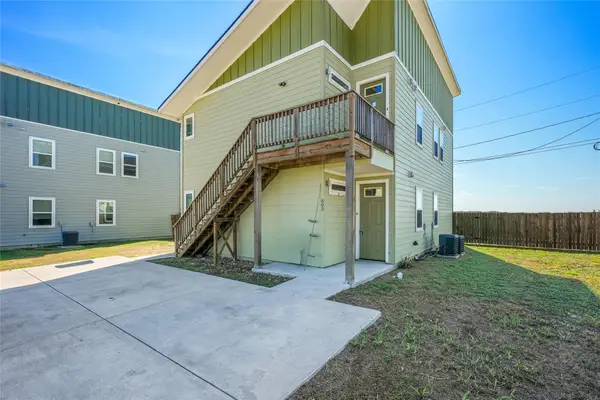 803 Hallie Cv #A/B, Lockhart, TX 78644
