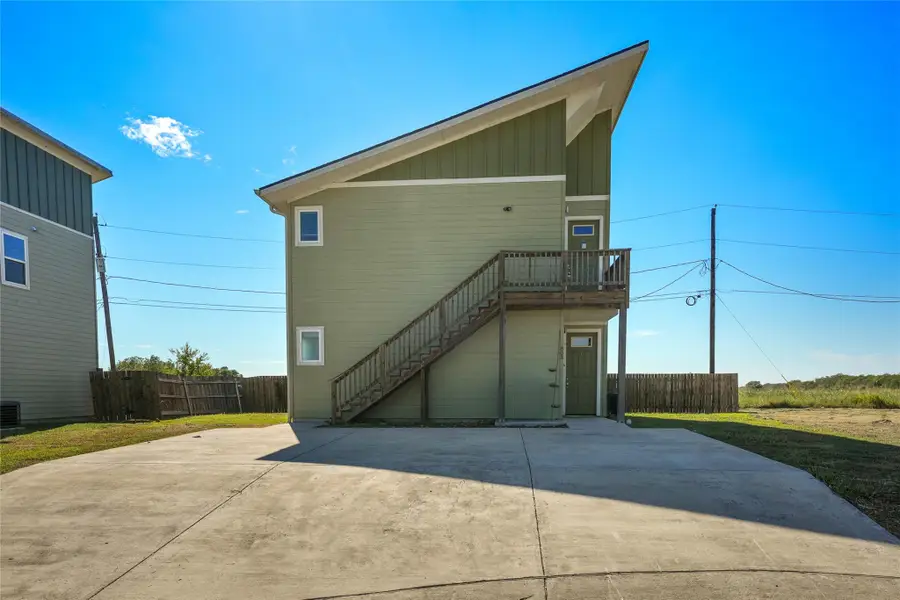 803 Hallie Cv #A/B, Lockhart, TX 78644 - #2