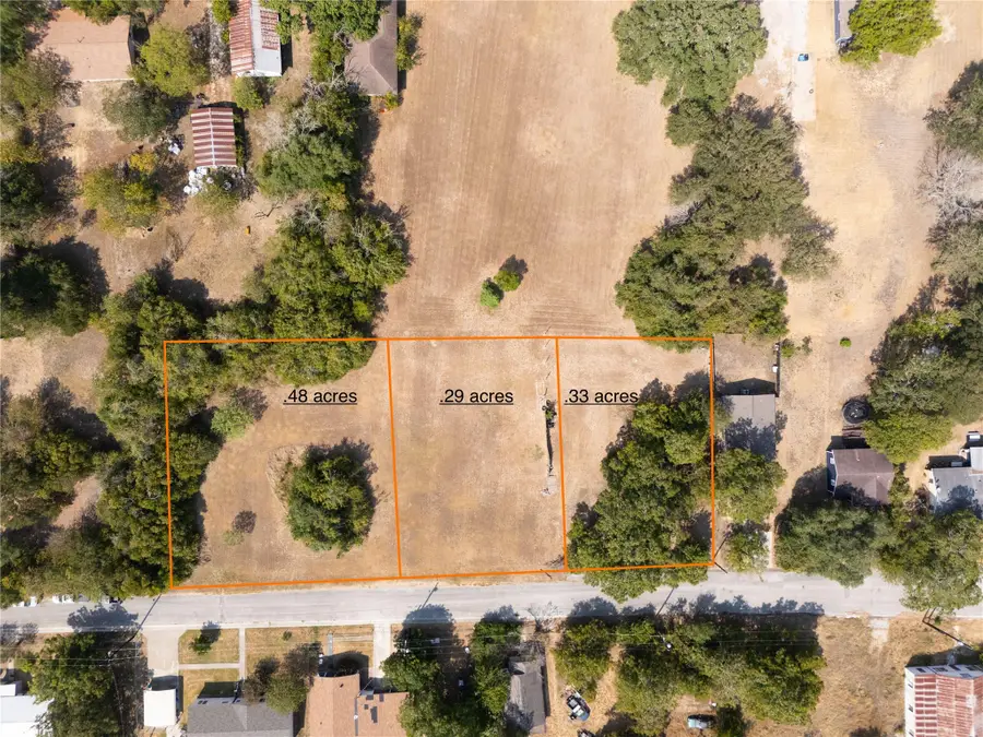 1313 Hondo St, Lockhart, TX 78644 - #2