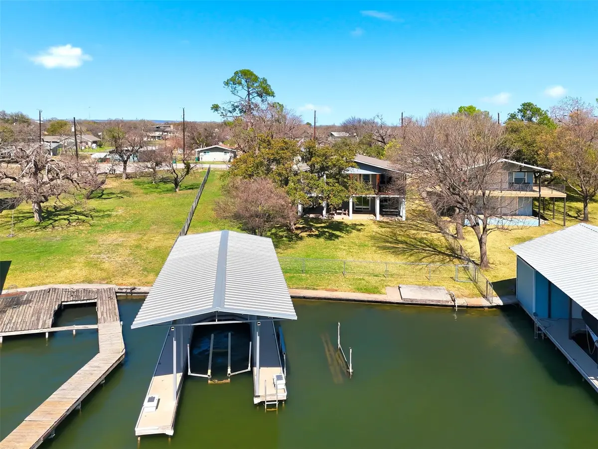 504 Cedarhill Dr, Granite Shoals, TX 78654 - #1