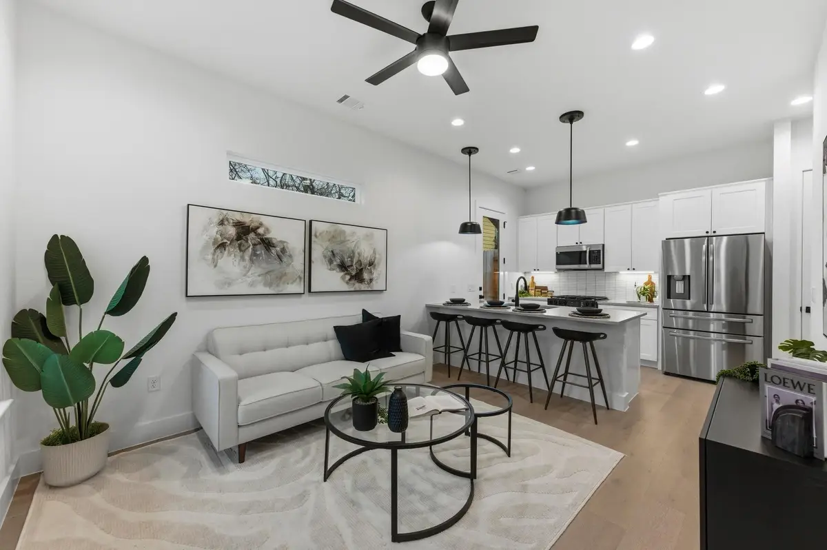 1809 Maple Ave #2, Austin, TX 78702 - Image #1