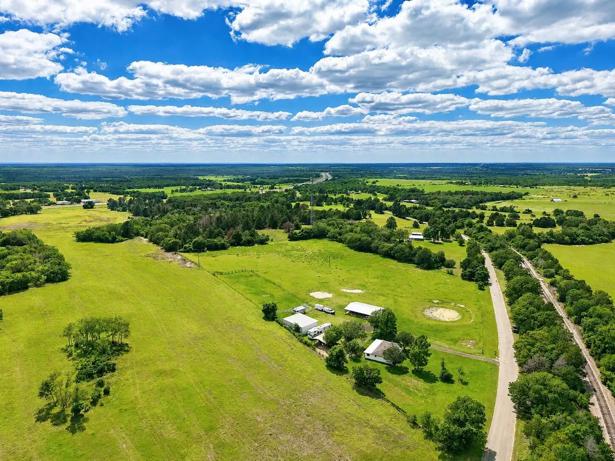405 Old Highway 20 Highway, McDade, TX 78650 - #1