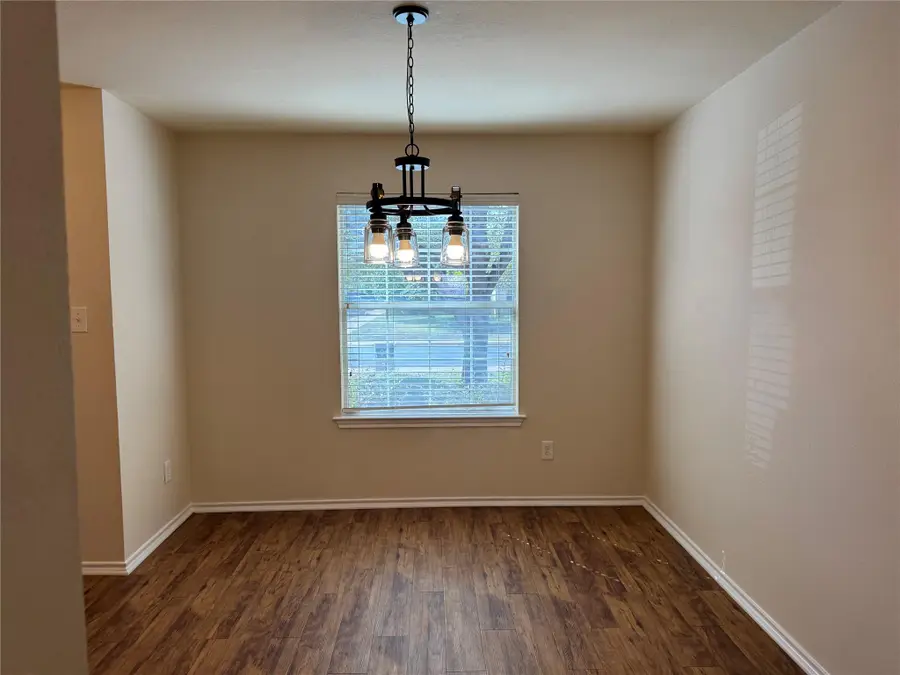 200 Meadow Park Dr, Georgetown, TX 78626 - #3