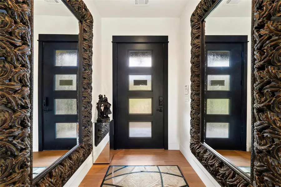 104 Smugglers Cv, Horseshoe Bay, TX 78657 - #2