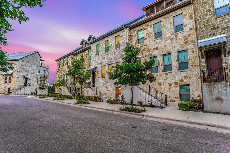 309 Adams St, Georgetown, TX 78628 - #3