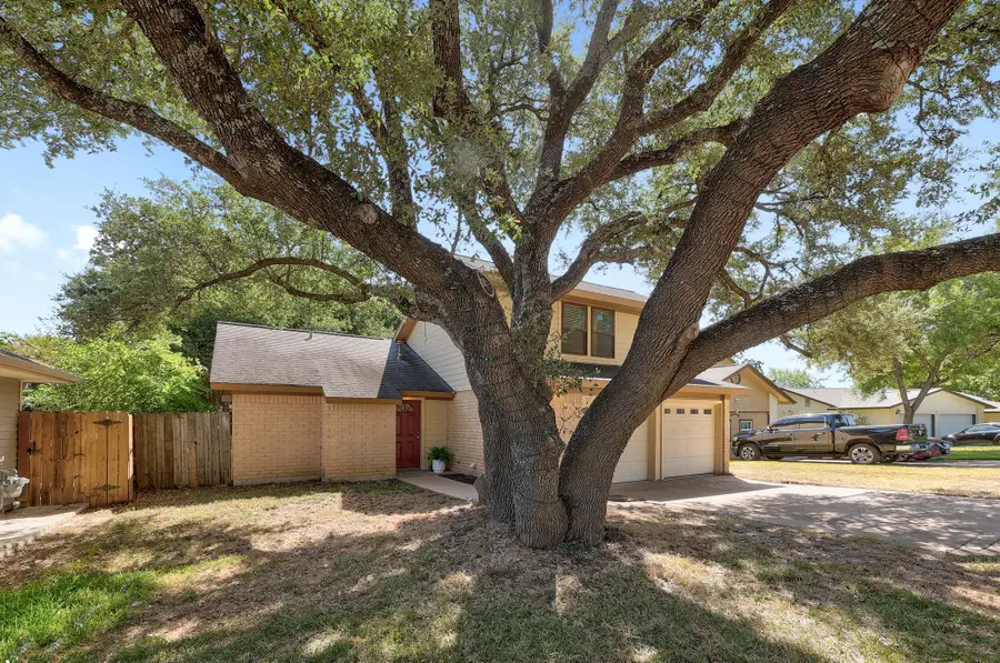 706 Milton Cv, Leander, TX 78641 - #2