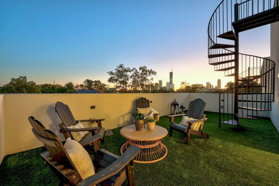 1175 Navasota St #3, Austin, TX 78702 - Image #2