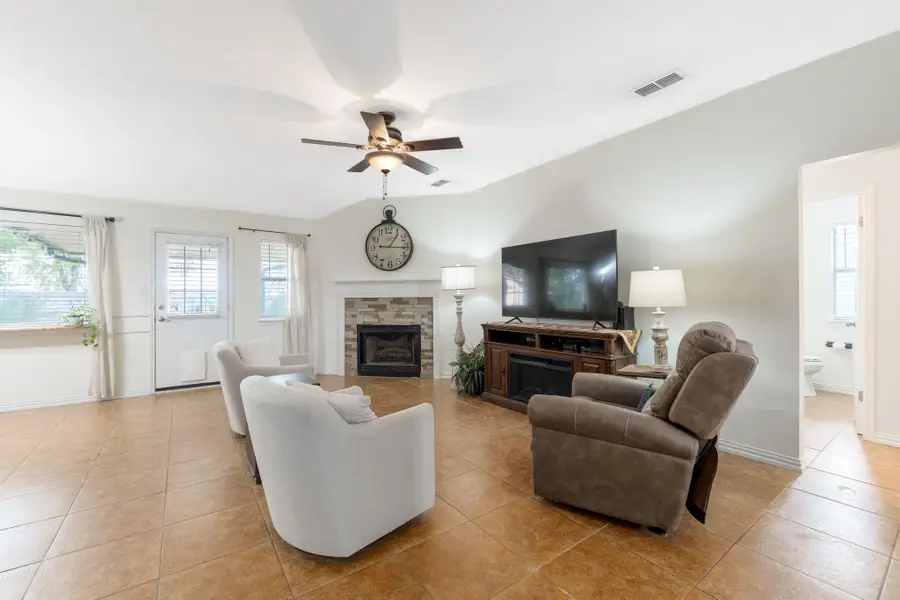 1814 Michele Dr, Killeen, TX 76542 - #3