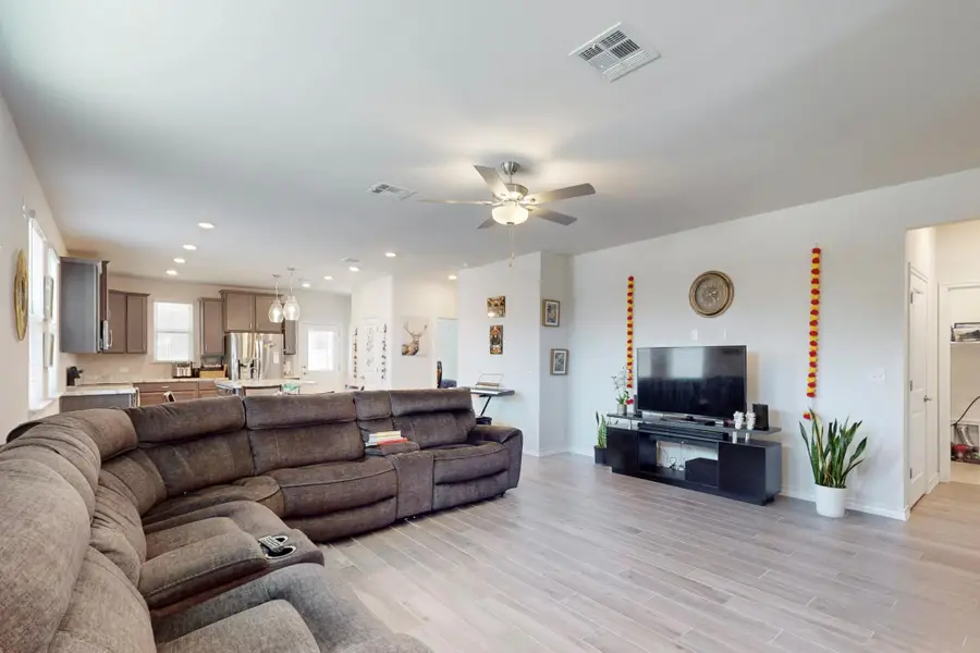 101 Breccia Trl, Liberty Hill, TX 78642 - #3