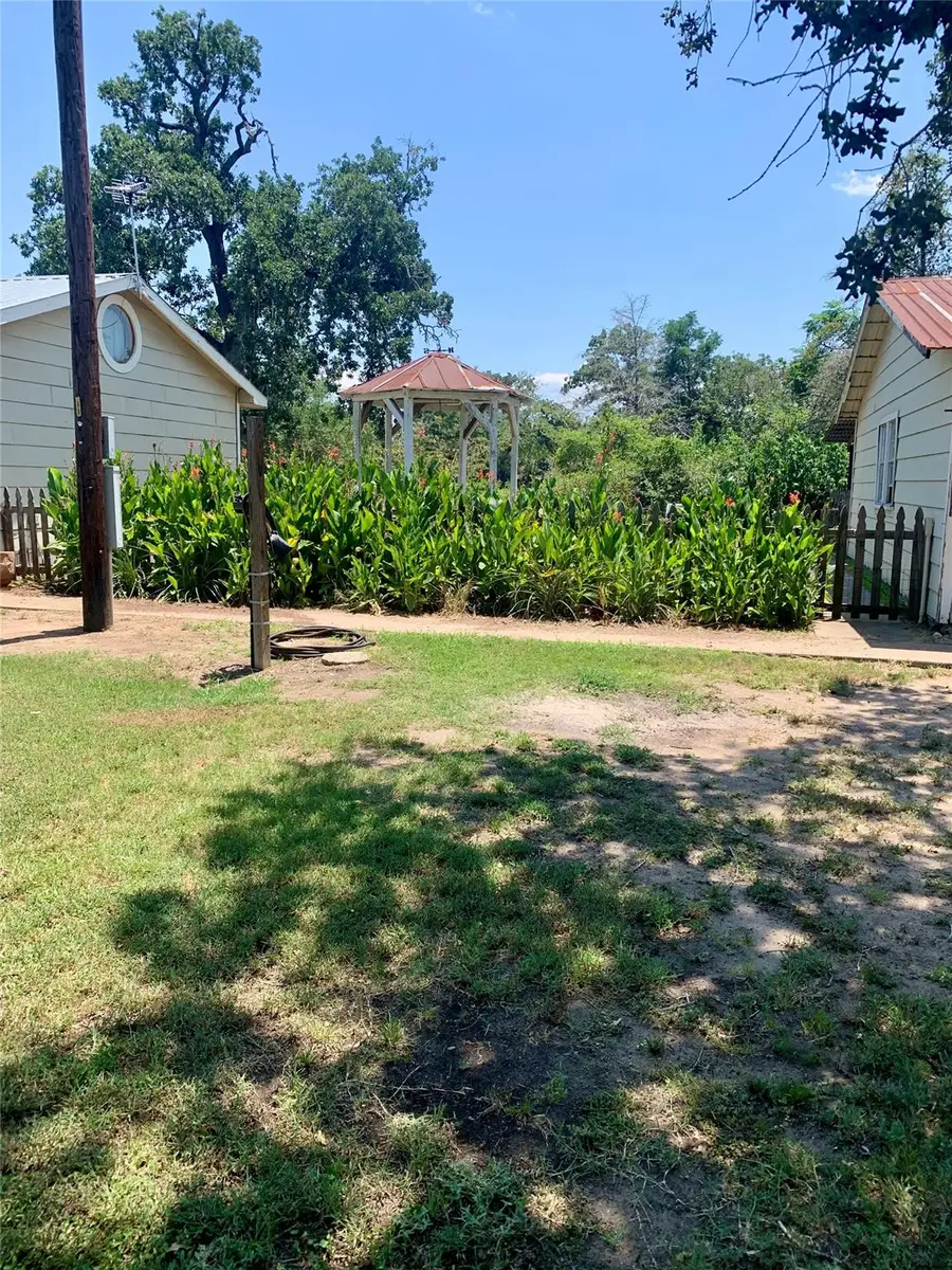 105 Tom Tom, Smithville, TX 78957 - #3