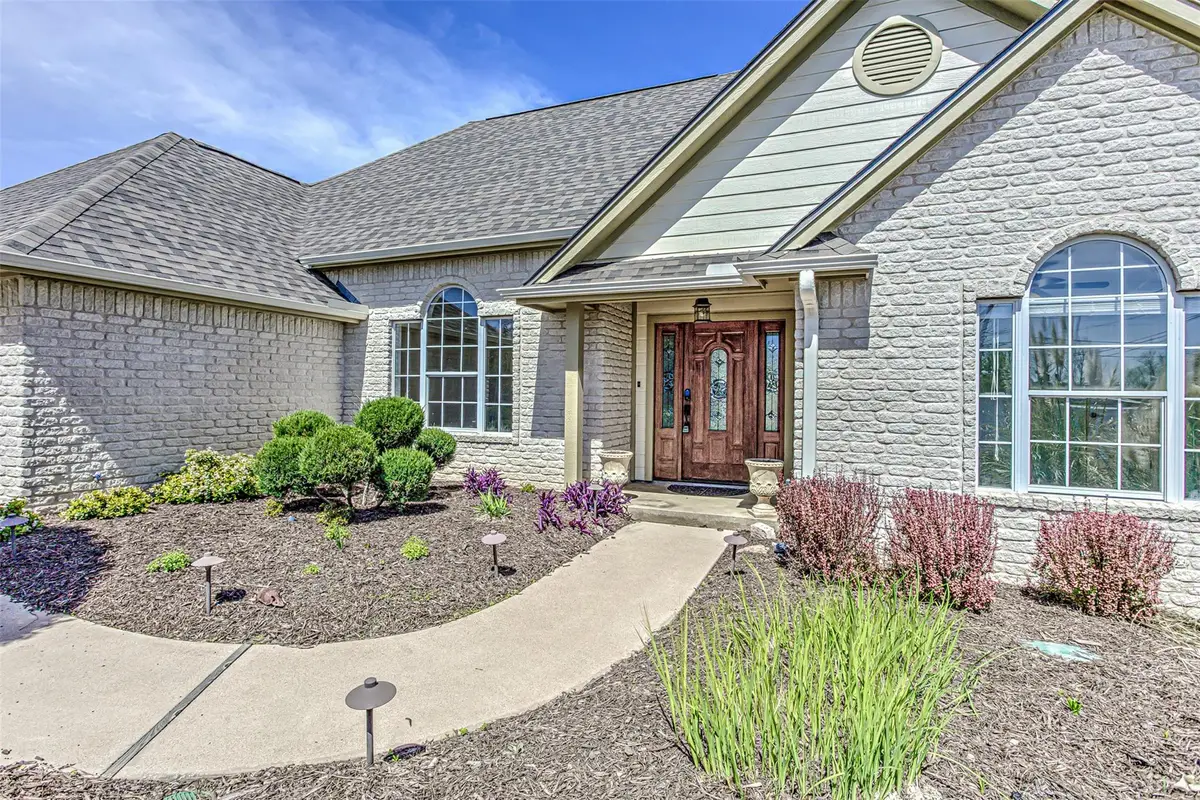 703 Amy Cir, Marble Falls, TX 78654 - #1