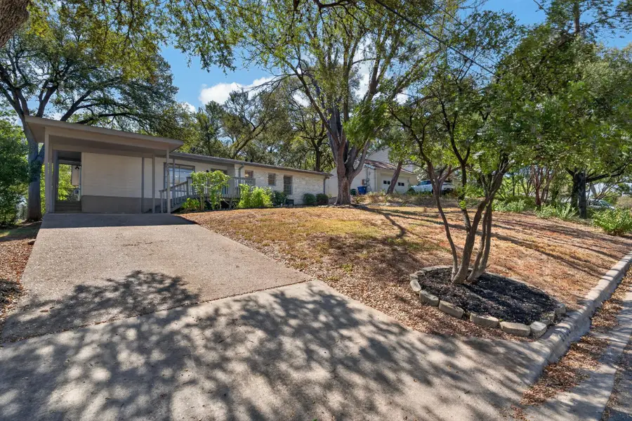 2703 Princeton Dr, Austin, TX 78741 - #2