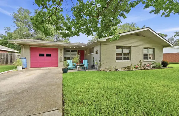 807 Campbell St, Lockhart, TX 78644