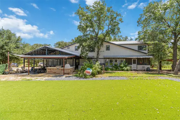 180 Ironstone Rd, Smithville, TX 78957