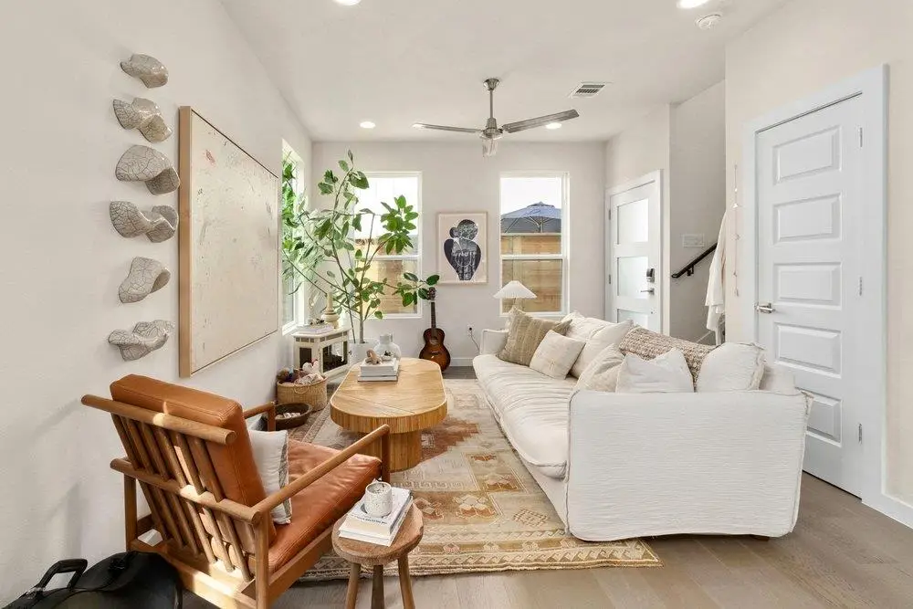 913 Valdez St #B, Austin, TX 78741 - #1