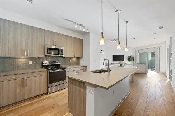 3600 S Lamar Blvd #206, Austin, TX 78704