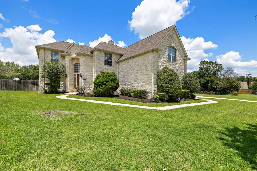 3818 Forest Creek Dr, Round Rock, TX 78664 - #2