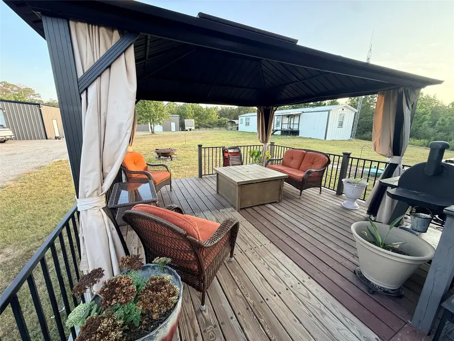 247 W Broken Tree Ln, Smithville, TX 78957 - #3