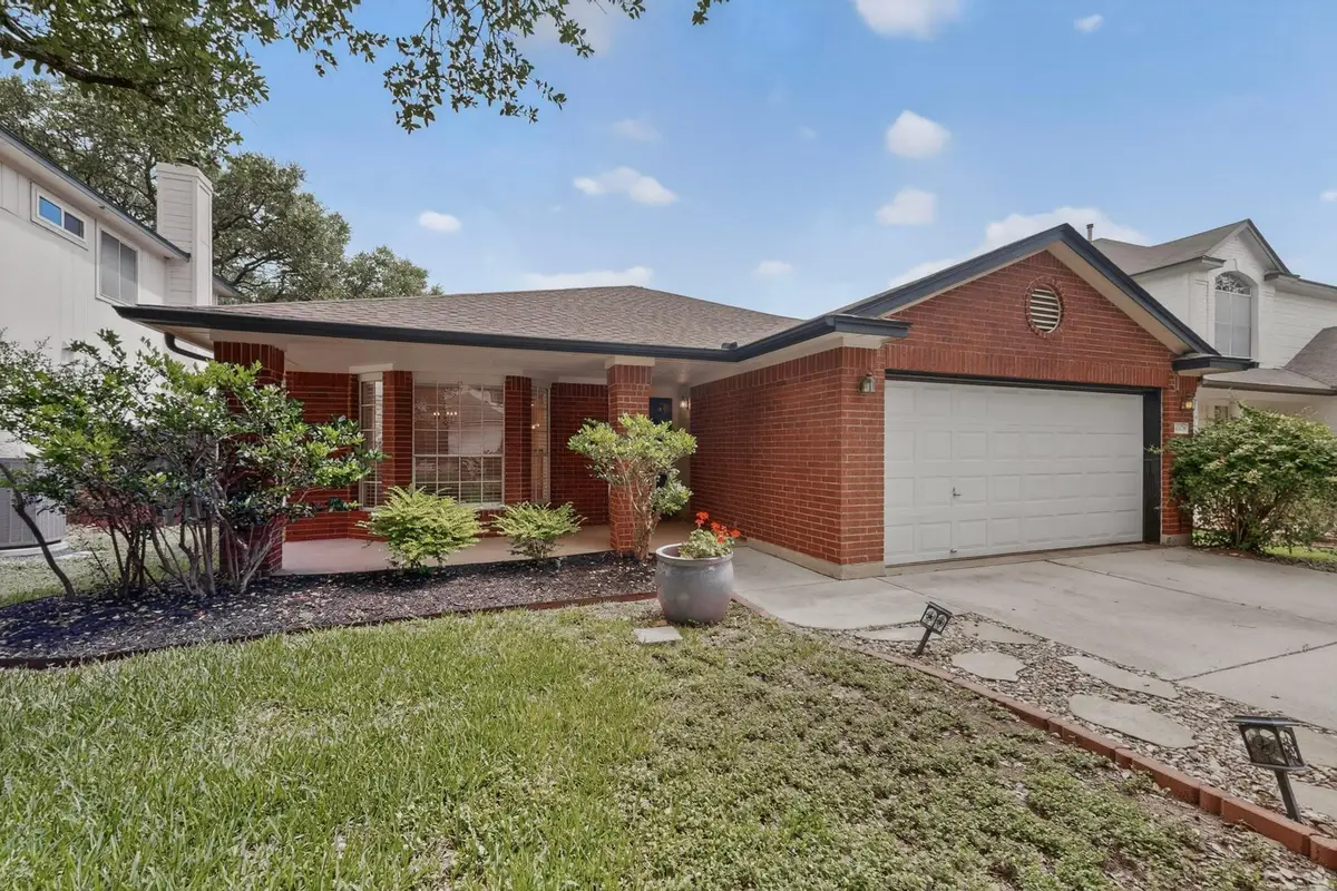 4628 Hoffman Dr, Austin, TX 78749 - #1