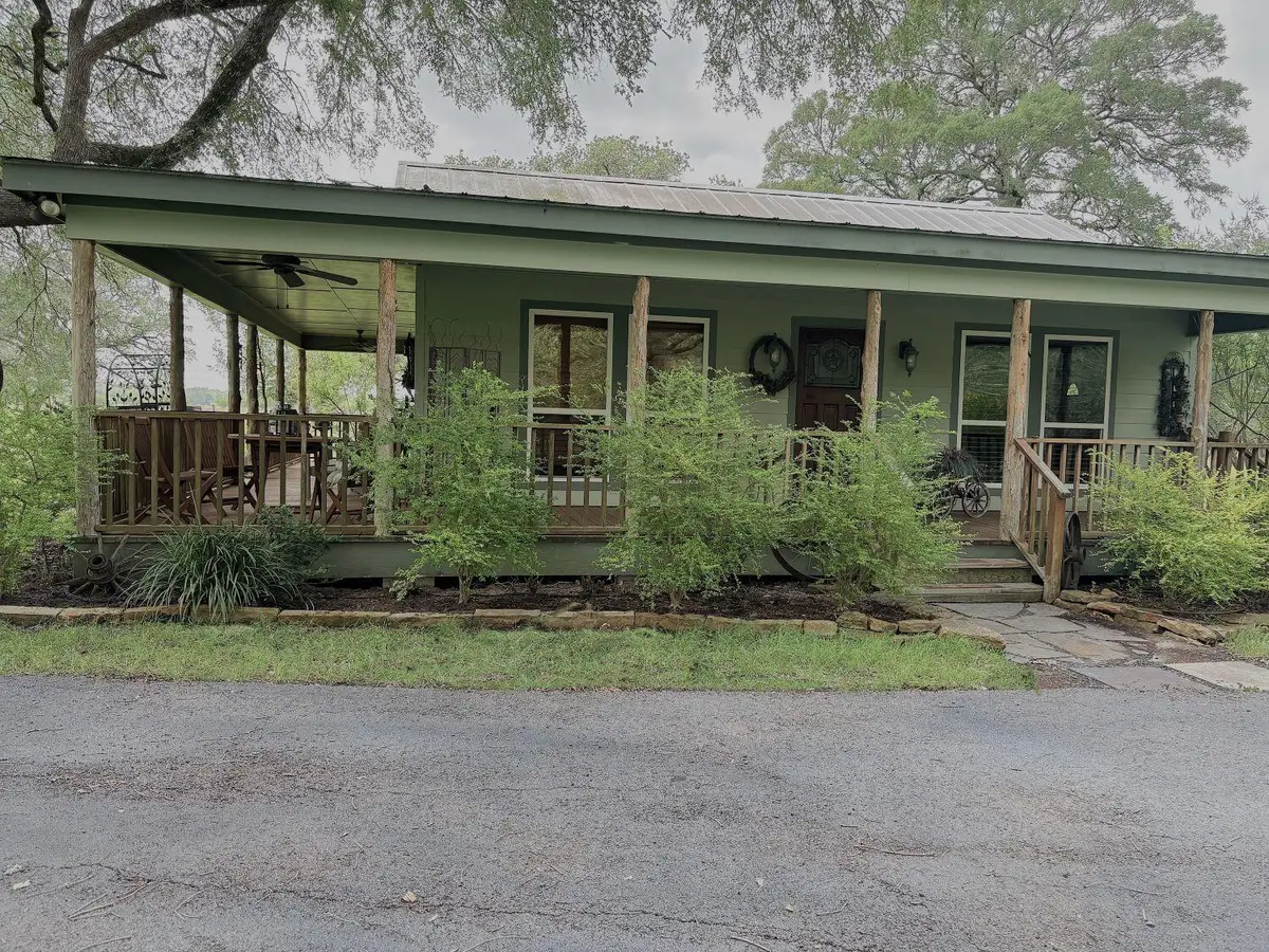 425 Willow Springs Rd, Fayetteville, TX 78940 - #1