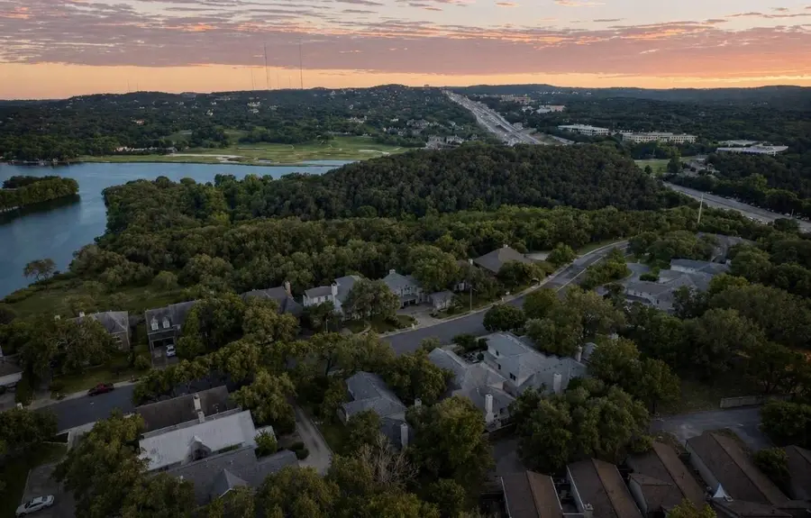 5724 N Scout Island Cir, Austin, TX 78731 - #3