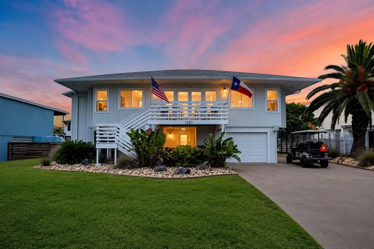 1881 Bay Shore Dr, Rockport, TX 78382 - #1