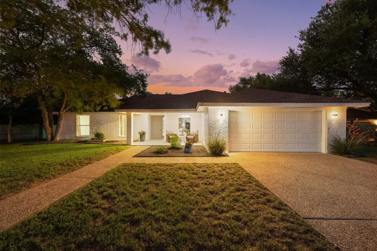 6104 Carry Back Ln, Austin, TX 78746 - #1
