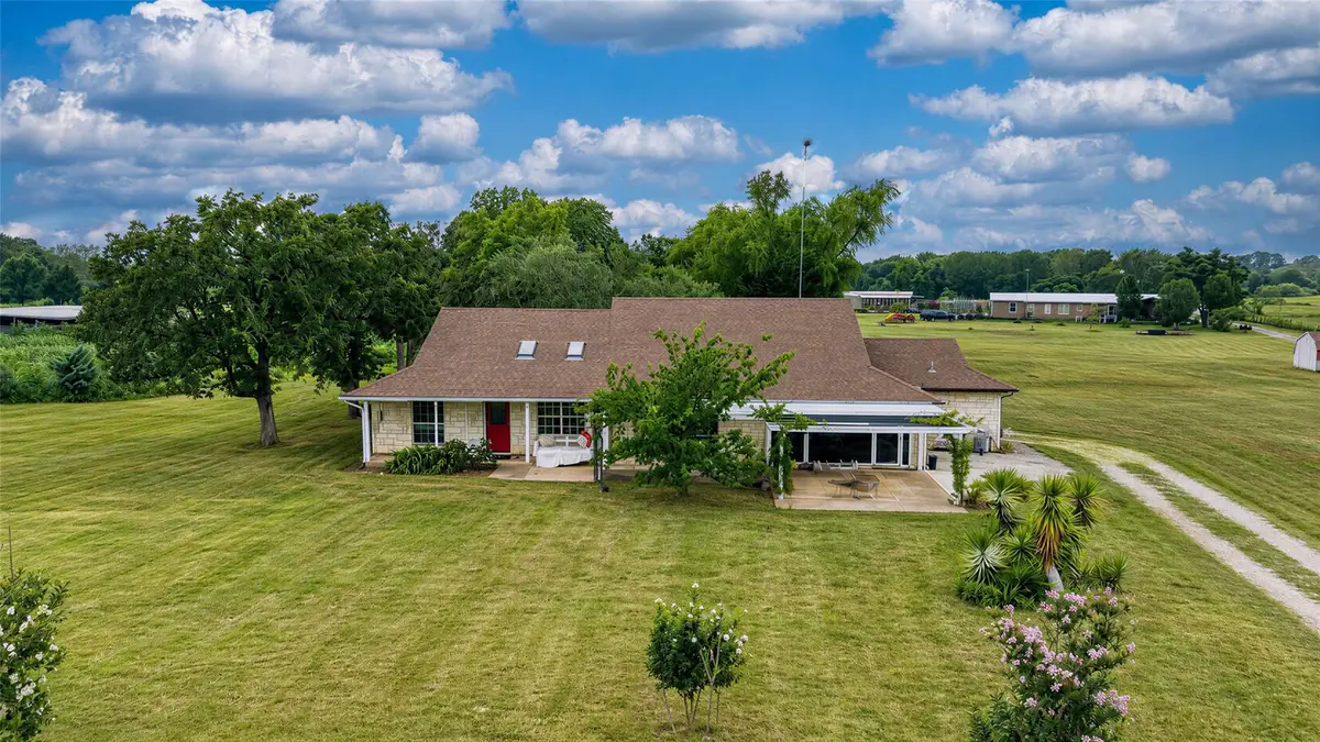 358 Easley Rd, Smithville, TX 78957 - #1