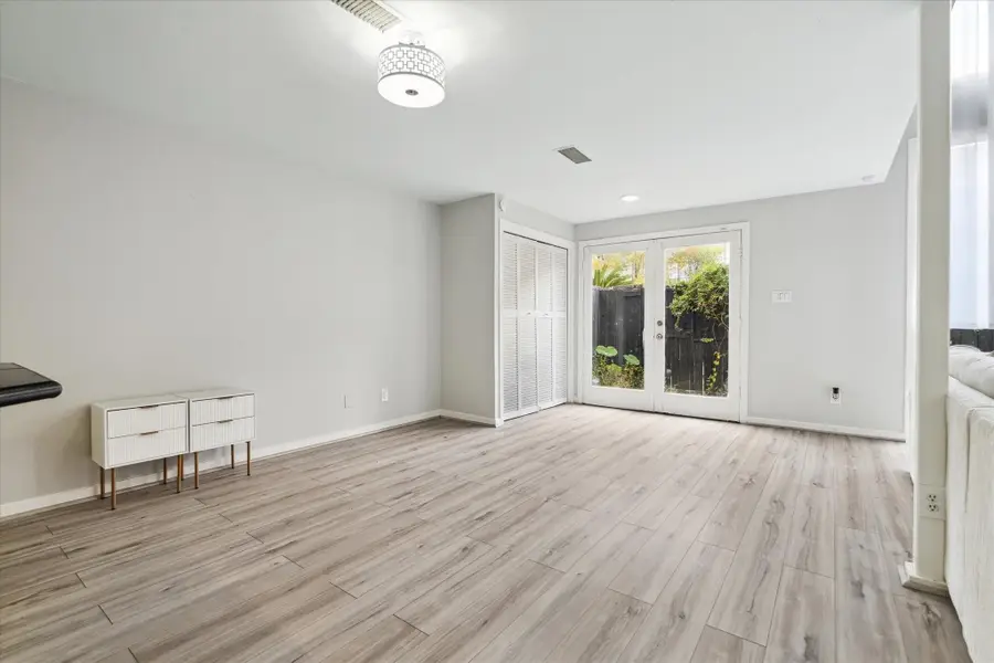 3300 Yorktown St #13, Houston, TX 77056 - #2