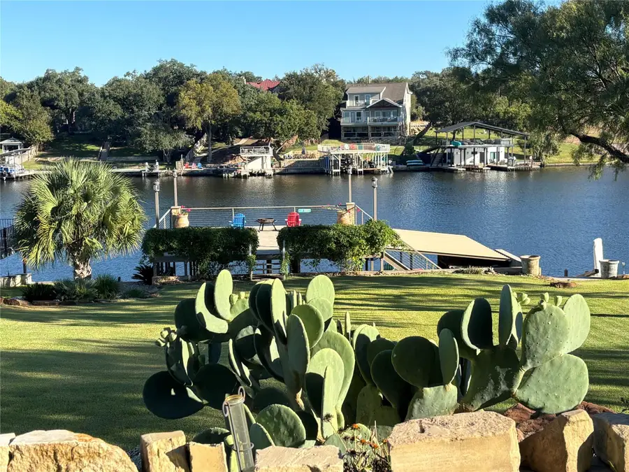 131 Primera Ct, Kingsland, TX 78611 - Image #2