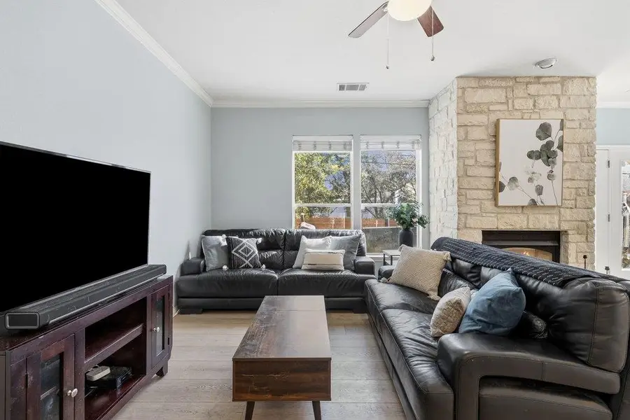 7501 Shadowridge Run #149, Austin, TX 78749 - Image #2