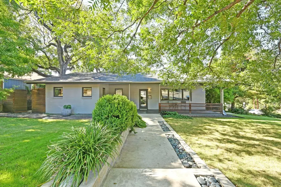701 Brownlee Cir, Austin, TX 78703 - Image #2