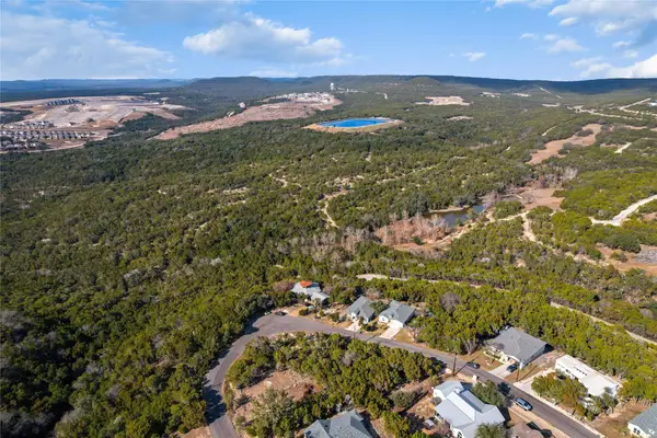 8010 Flintlock Cir, Lago Vista, TX 78645