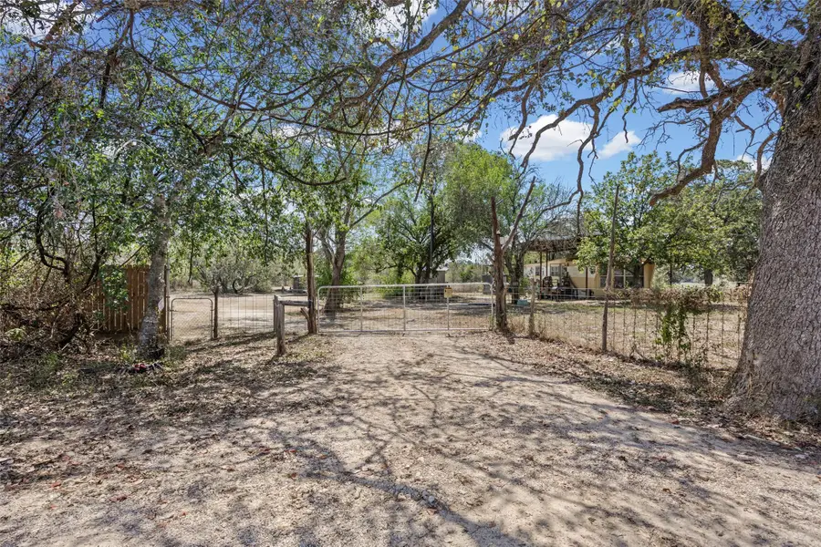 336 Boulder Ln, Dale, TX 78616 - #2