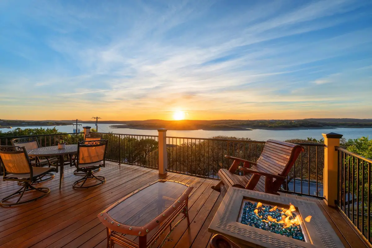 5903 Lakeshore Dr, Lago Vista, TX 78645 - #1