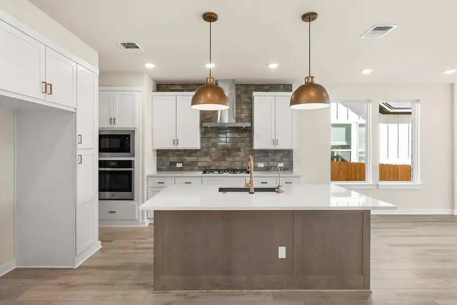 1174 North Roger Hanks Parkway, Dripping Springs, TX 78620 - Image #2