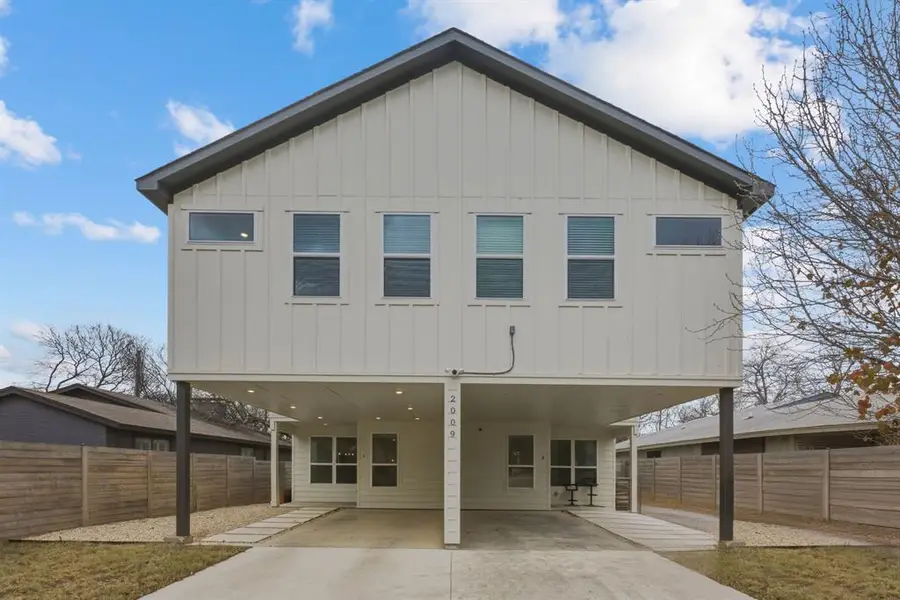 2009 Iroquois Ln, Austin, TX 78741 - Image #2